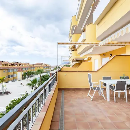 *** Spectacular *** *** Parking *** Sundeck *** Apartment